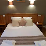 Savoy & Restaurant فندق سانت مايكل دو ماورين