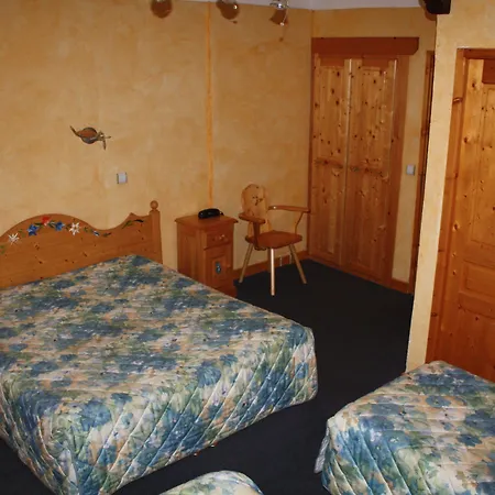 Hotel Savoy & Restaurant Saint-Michel-de-Maurienne