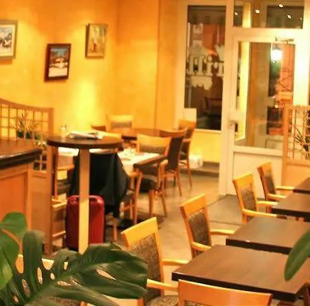 Savoy & Restaurant 3*