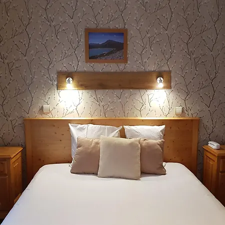 Savoy & Restaurant Hotel