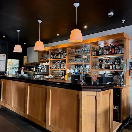 Hotel Savoy & Restaurant Saint-Michel-de-Maurienne