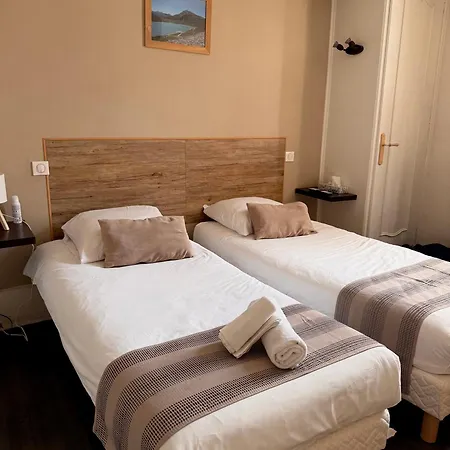 Savoy & Restaurant Szálloda 3*