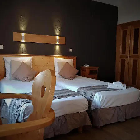 Savoy & Restaurant Hotel