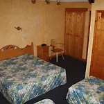 Hotel Savoy & Restaurant Saint-Michel-de-Maurienne