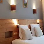 Hotel Savoy & Restaurant Saint-Michel-de-Maurienne
