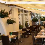 Hotel Savoy & Restaurant 3*