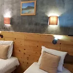 Savoy & Restaurant Hotel