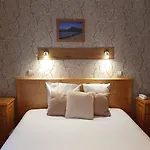 Savoy & Restaurant Hotel
