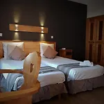 Savoy & Restaurant Hotel