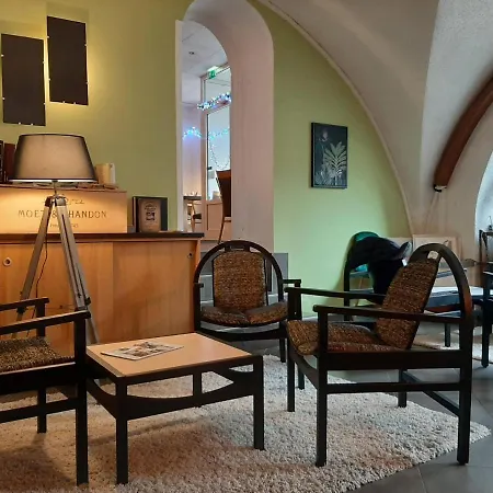 Hotel Savoy & Restaurant Saint-Michel-de-Maurienne