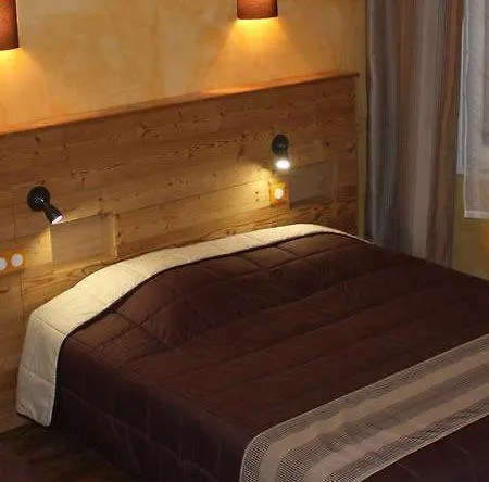Savoy & Restaurant 3*