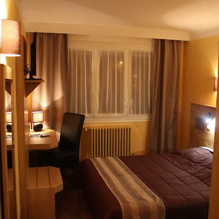 Savoy & Restaurant Hotel