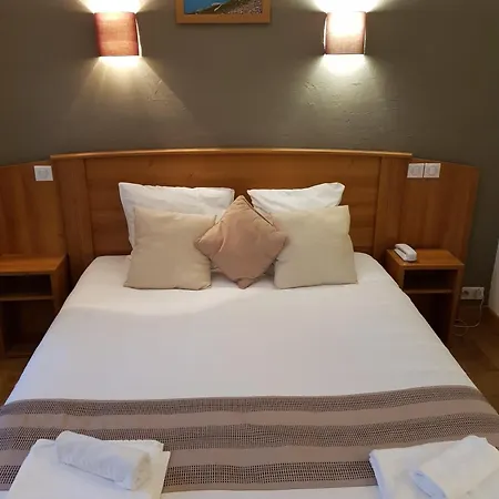 Hotel Savoy & Restaurant Saint-Michel-de-Maurienne