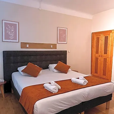 Hotel Savoy & Restaurant 3*
