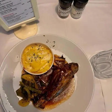 Savoy & Restaurant 3*
