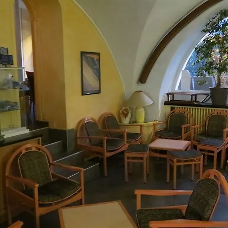 Savoy & Restaurant Hotel 2*