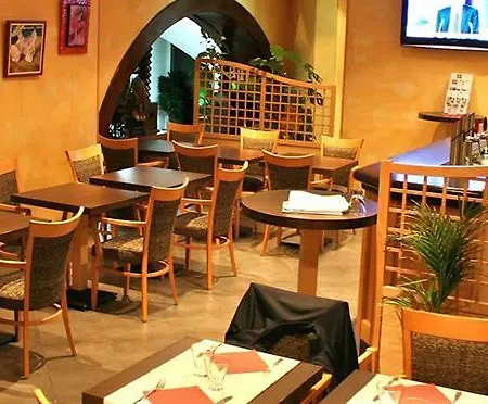 Savoy & Restaurant Hotel Saint-Michel-de-Maurienne