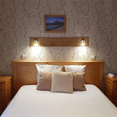 Savoy & Restaurant Hotel
