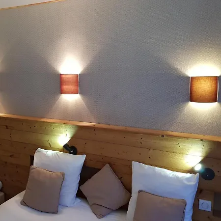 Hotel Savoy & Restaurant Saint-Michel-de-Maurienne