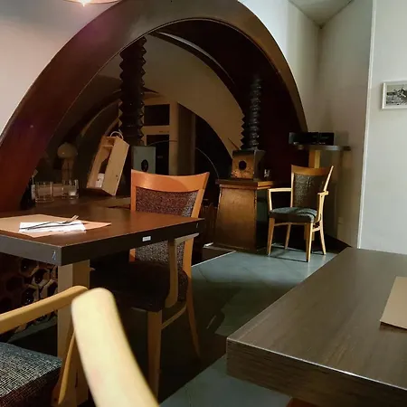 Hotel Savoy & Restaurant Saint-Michel-de-Maurienne
